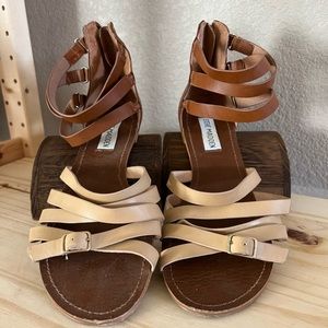 Steve Madden 8M gladiator style 2 tone brown sandals